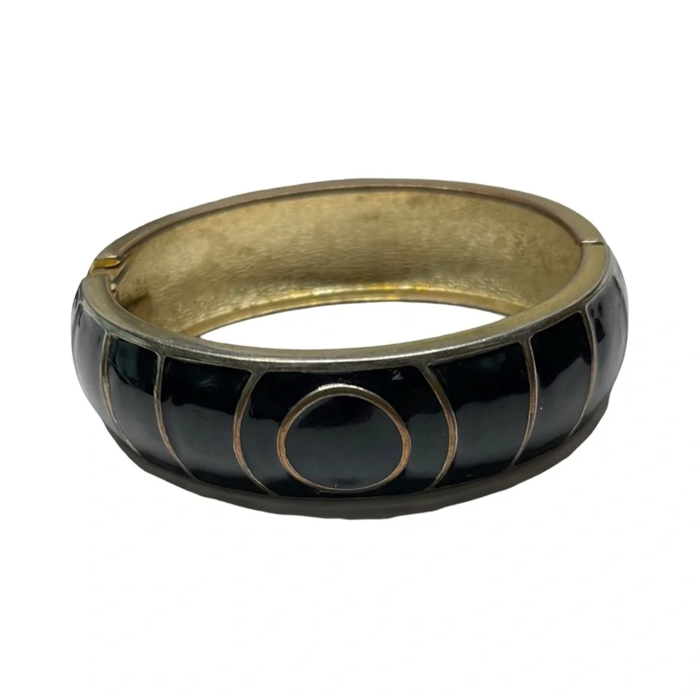 Vintage art deco style Elegant Black and Gold clamper Bracelet